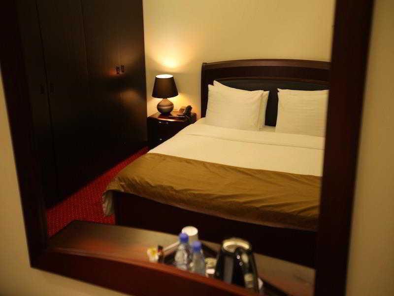 Queens Land Hotel Jounieh Kültér fotó