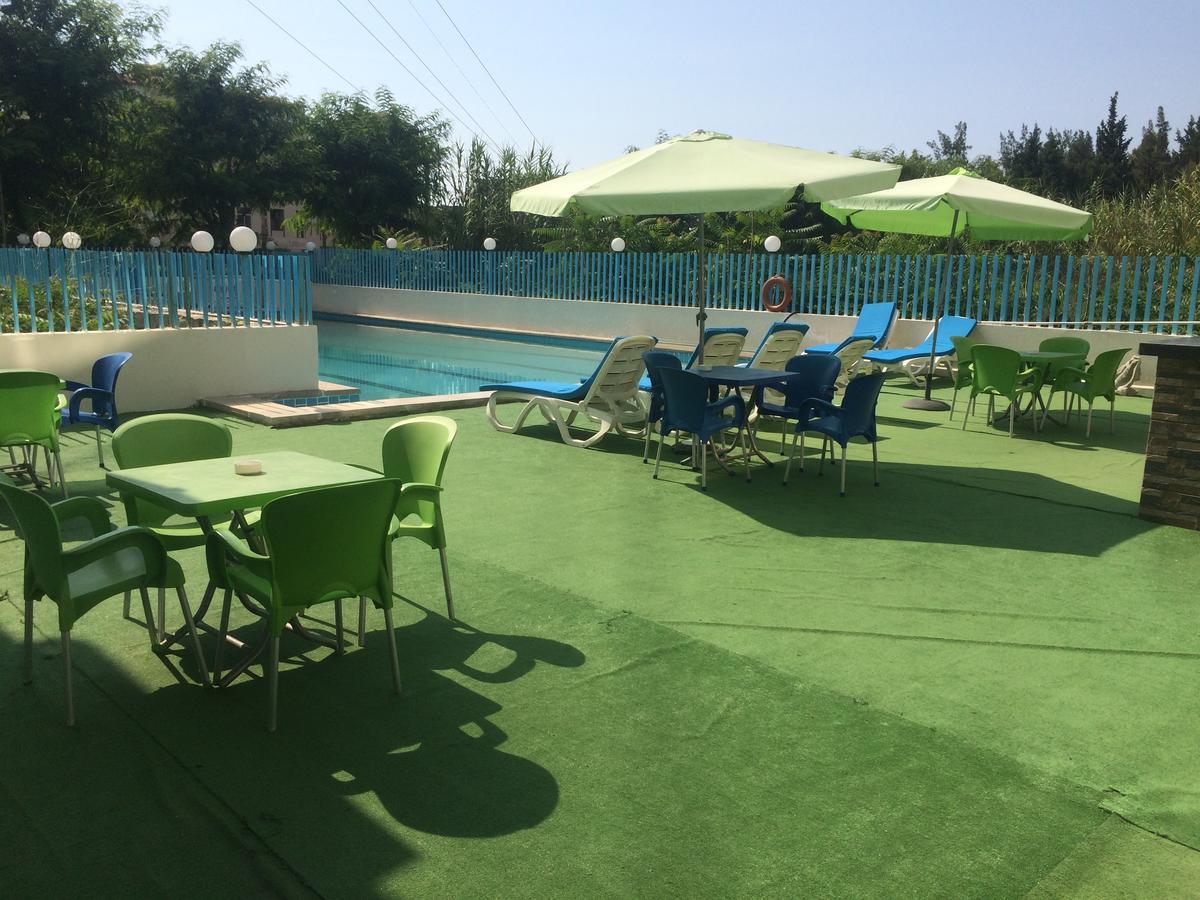 Queens Land Hotel Jounieh Kültér fotó